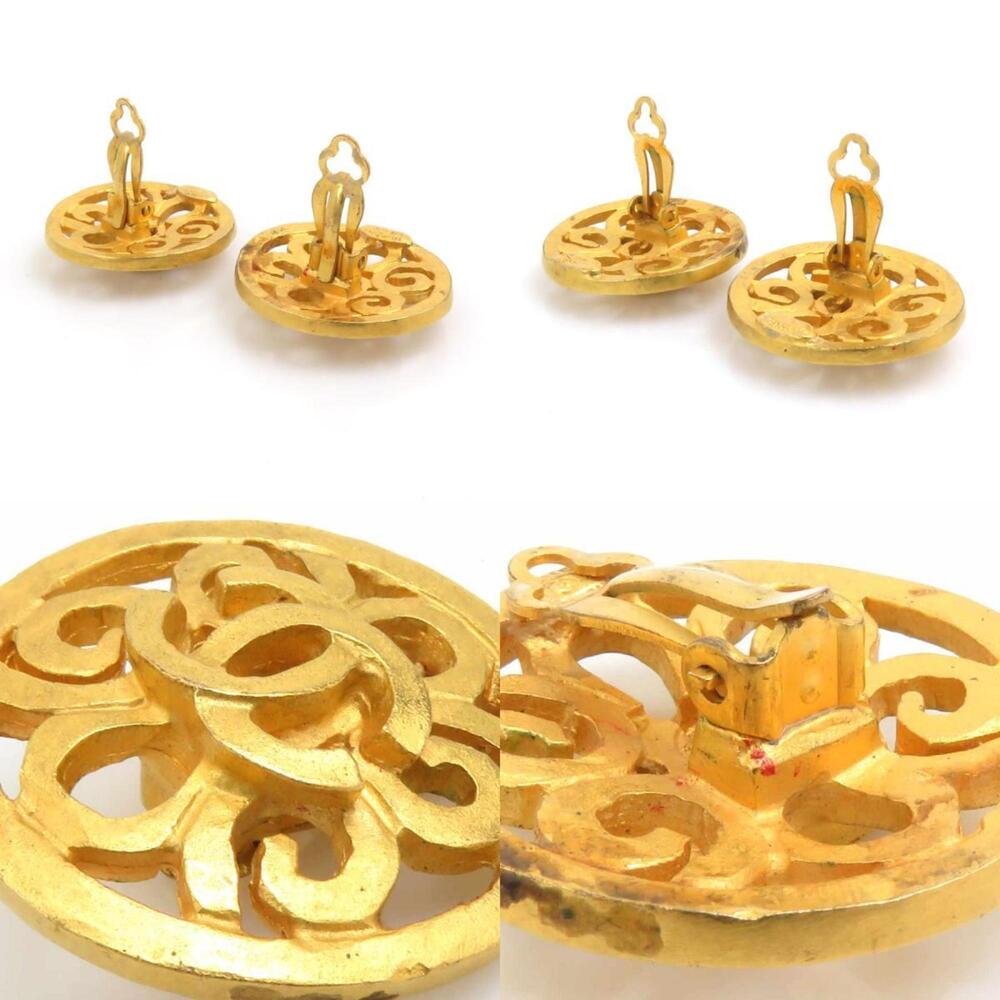 CHANEL Authentic Gold Earrings - Picture 4 of 5